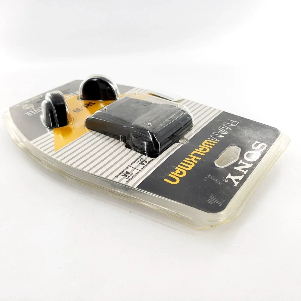 Sony Walkman SRF-49 FM/AM Stereo Radio Brand New Sealed **Damaged Packaging**